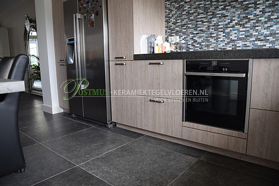 Natuursteen look met een donkere tint
